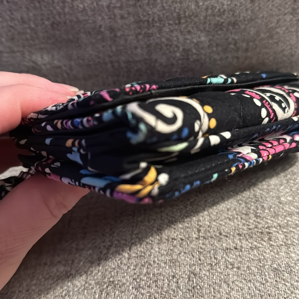 Vera Bradley Bandana Swirl All-in-one Wristlet Wallet - Picture 3 of 8